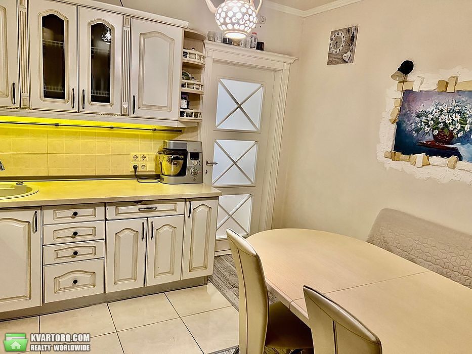 Sell 2-room apartment. Киев, Ивана Пулюя — photo 2