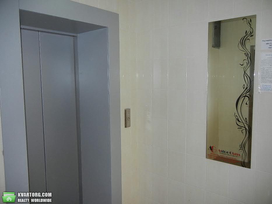 Sell 3-room apartment. Киев,  Комбинатная — photo 8