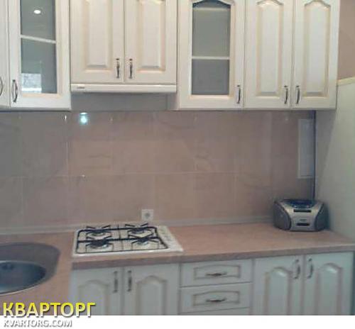 Rent out 2-room apartment. Киев, Семьи Хохловых — photo 2