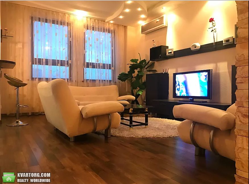 Rent out 2-room apartment. Киев, Шота Руставели — photo 1
