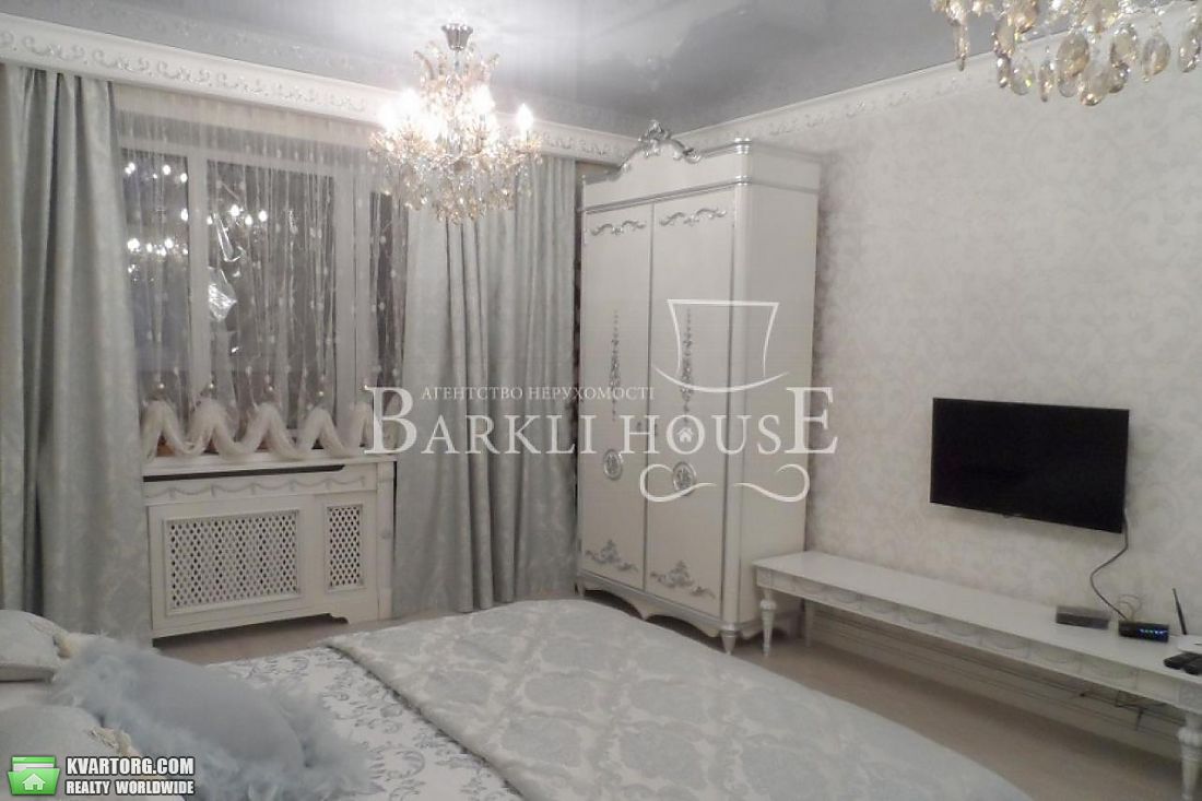 Rent out 3-room apartment. Киев,  Мильчакова — photo 6