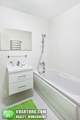Rent out 3-room apartment. Киев,  Салютная — photo 4