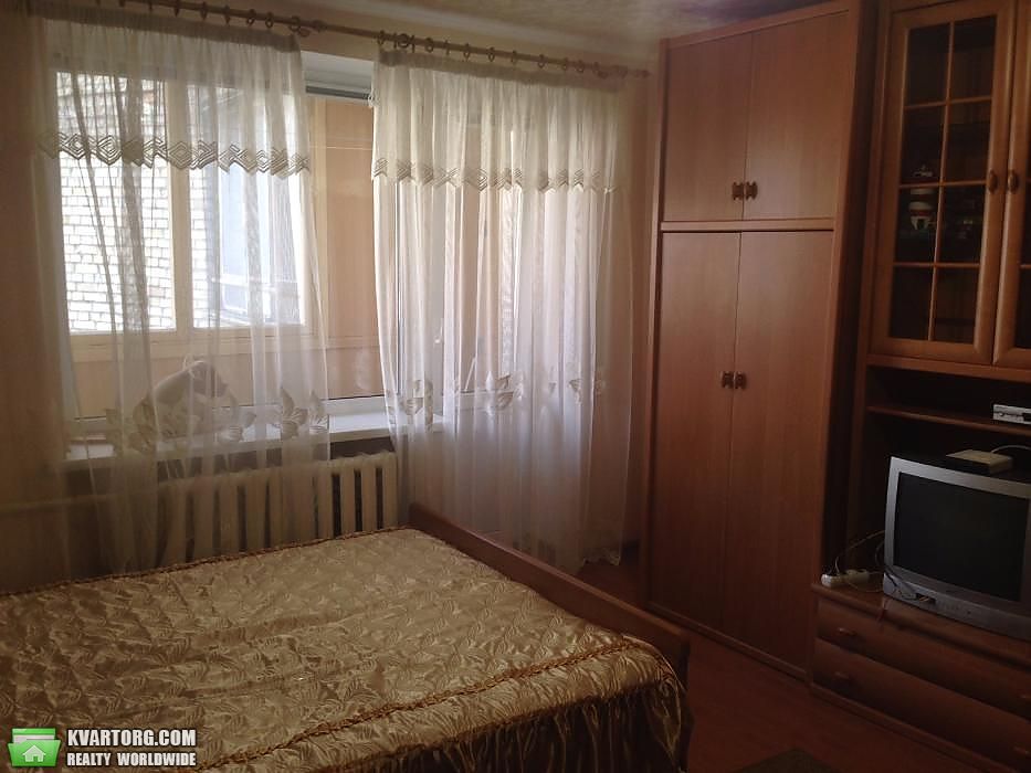 Rent out 1-room apartment. Киев,  Черновола — photo 4