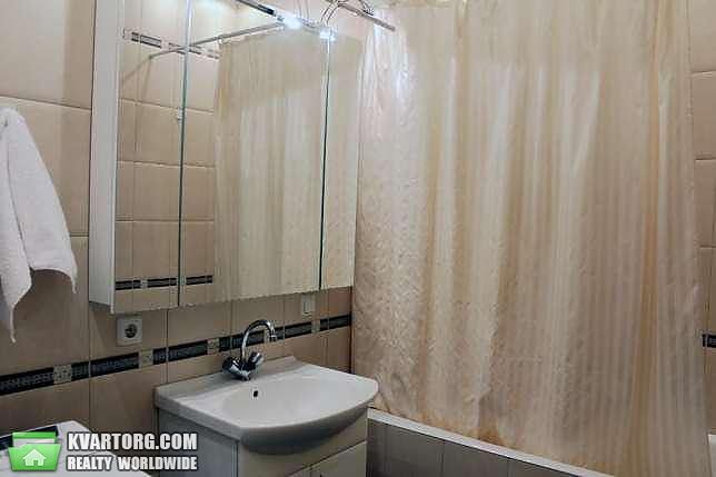 Rent out 3-room apartment. Киев,  Павловская — photo 3