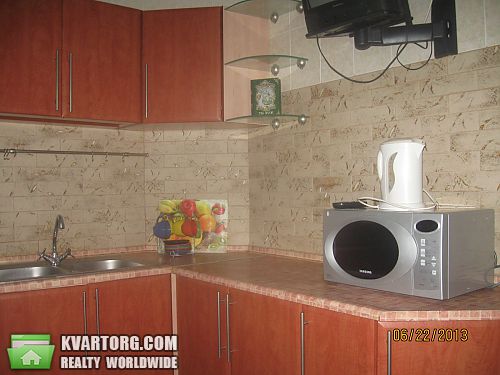 Rent out 3-room apartment. Днепропетровск, Набережная победы — photo 2