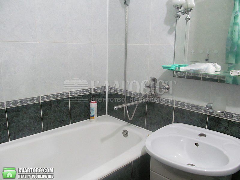 Rent out 2-room apartment. Киев,  Северная — photo 4
