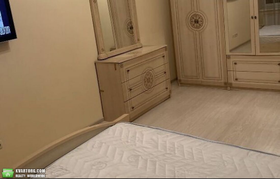 Rent out 2-room apartment. Львов,  Шота Руставели — photo 2