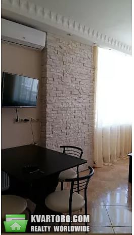Rent out 2-room apartment. Киев,  Гмыри — photo 2