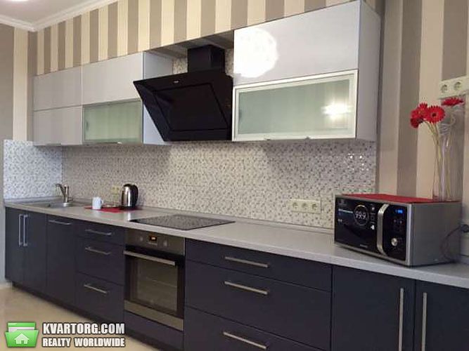 Rent out 3-room apartment. Киев,  Рижская — photo 8