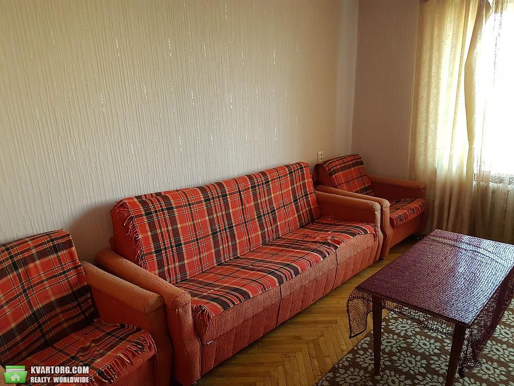 Rent out 2-room apartment. Киев,  Фучика — photo 4