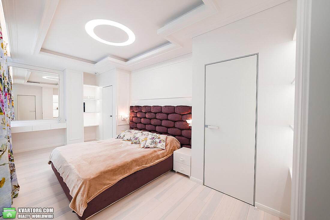 Sell 4-room apartment. Днепропетровск, набережная Ленина — photo 1