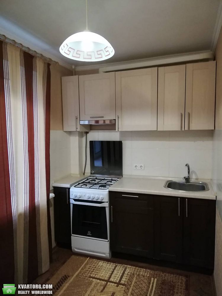 Rent out 1-room apartment. Киев,  Борщаговская — photo 1