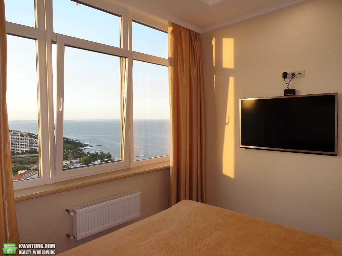 Rent out 1-room apartment. Одесса, Каманина — photo 1