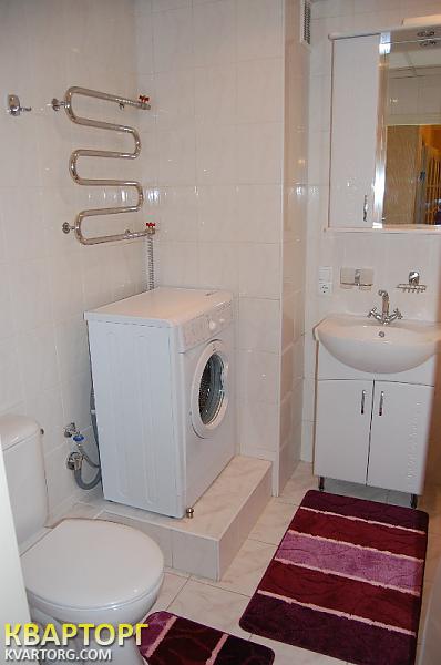Rent out 2-room apartment. Киев,  Фрунзе — photo 8