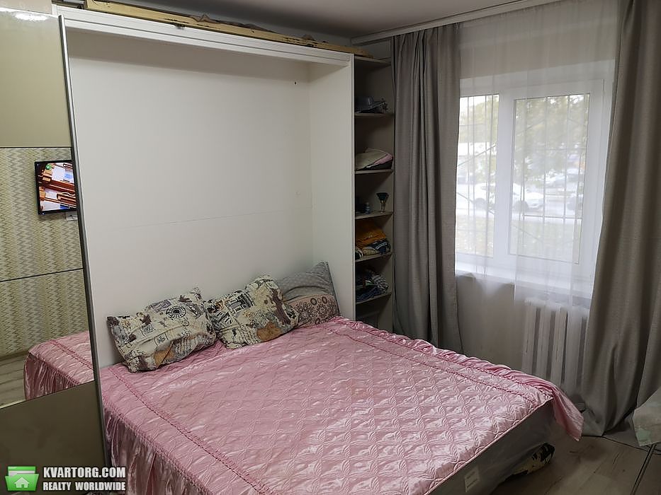 Sell 1-room apartment. Киев,  Миропольская — photo 1