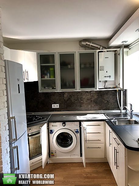 Sell 2-room apartment. Киев,  Автозаводская — photo 1