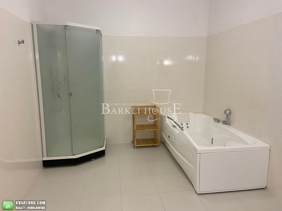 Rent out 4-room apartment. Киев,  Тургеневская — photo 4