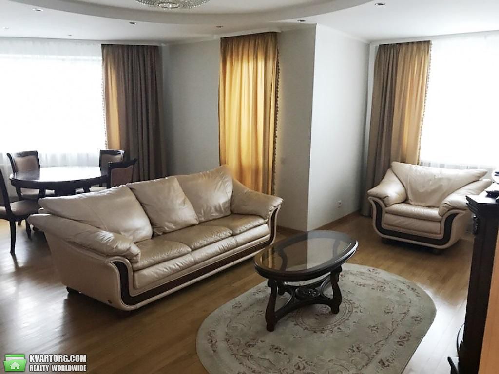 Rent out 3-room apartment. Киев,  Героев Обороны — photo 1