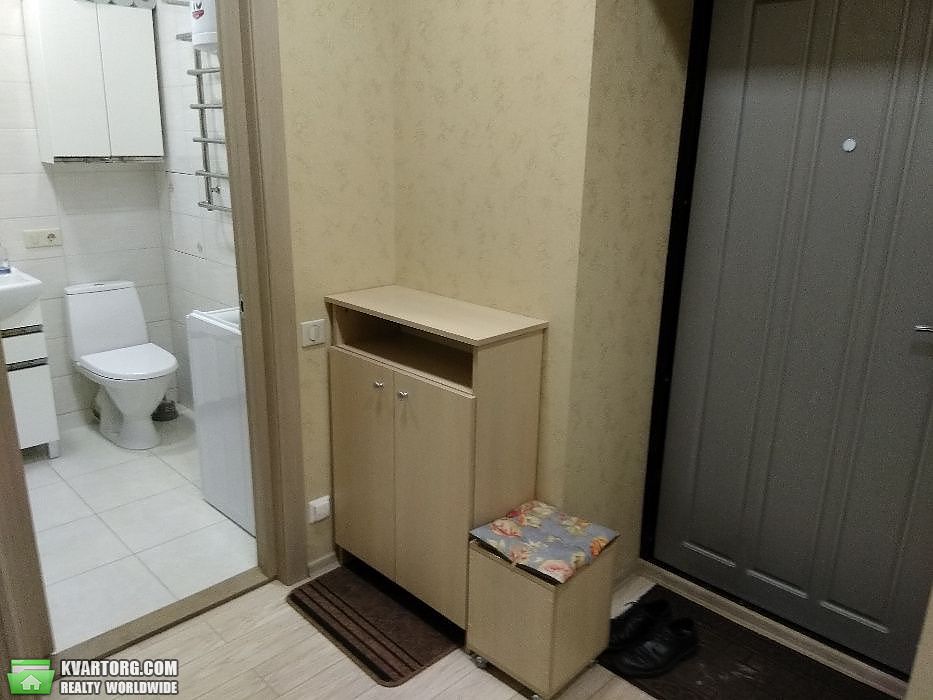 Rent out 1-room apartment. Киев,  Садовая — photo 4