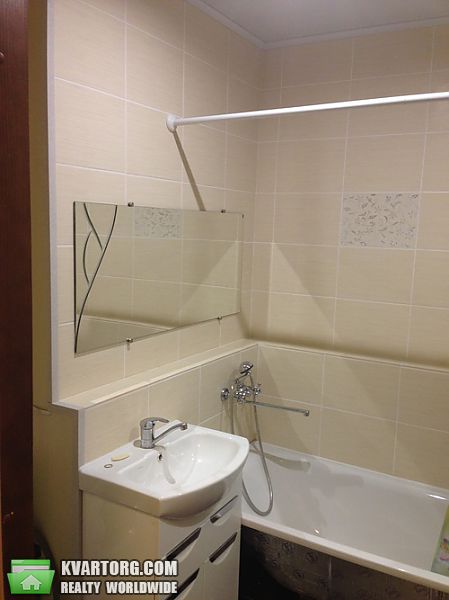 Rent out 1-room apartment. Киев, Хорольская — photo 2