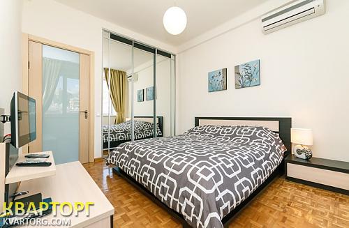 Rent out 3-room apartment. Киев,  Шевченко бул — photo 2