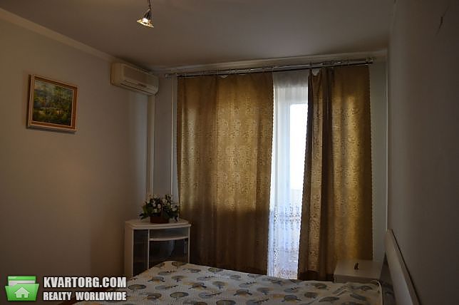 Rent out 2-room apartment. Киев, Героев Сталинграда просп. — photo 4