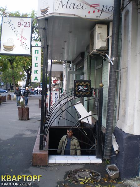Rent out shop. Киев,  Ярославская — photo 1