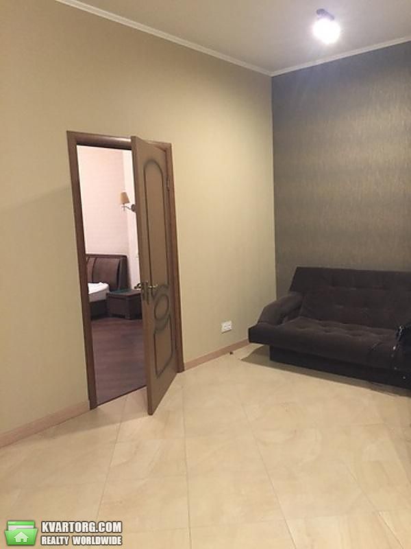 Rent out 2-room apartment. Киев,  Лабораторный пер — photo 6