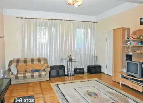Sell house. Киев, Стратегический пер. — photo 1