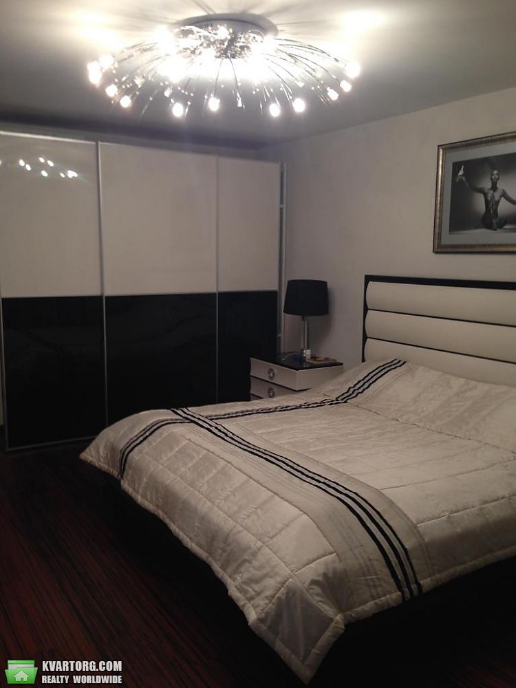 Rent out 2-room apartment. Киев,  Саксаганского — photo 4