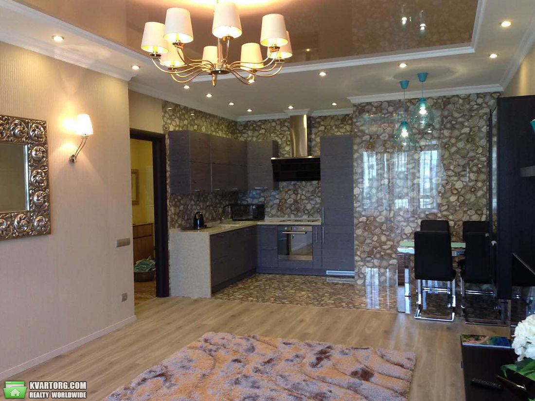 Rent out 3-room apartment. Киев,  Жилянская — photo 2