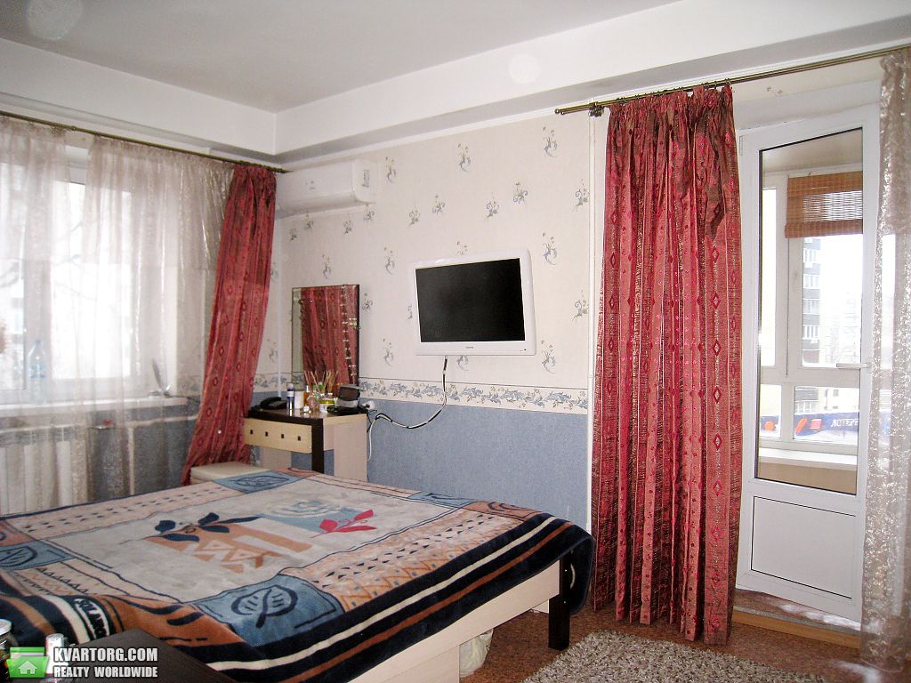 Sell 3-room apartment. Киев,  Тычины пр — photo 4