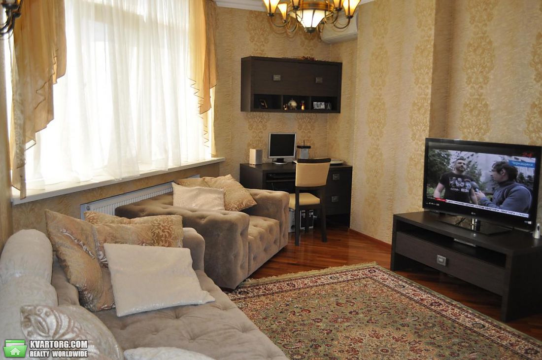 Rent out 2-room apartment. Киев,  Дегтяревская — photo 3
