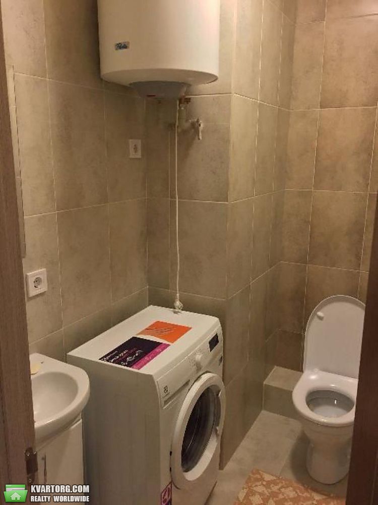 Rent out 2-room apartment. Киев,  Мельникова — photo 10