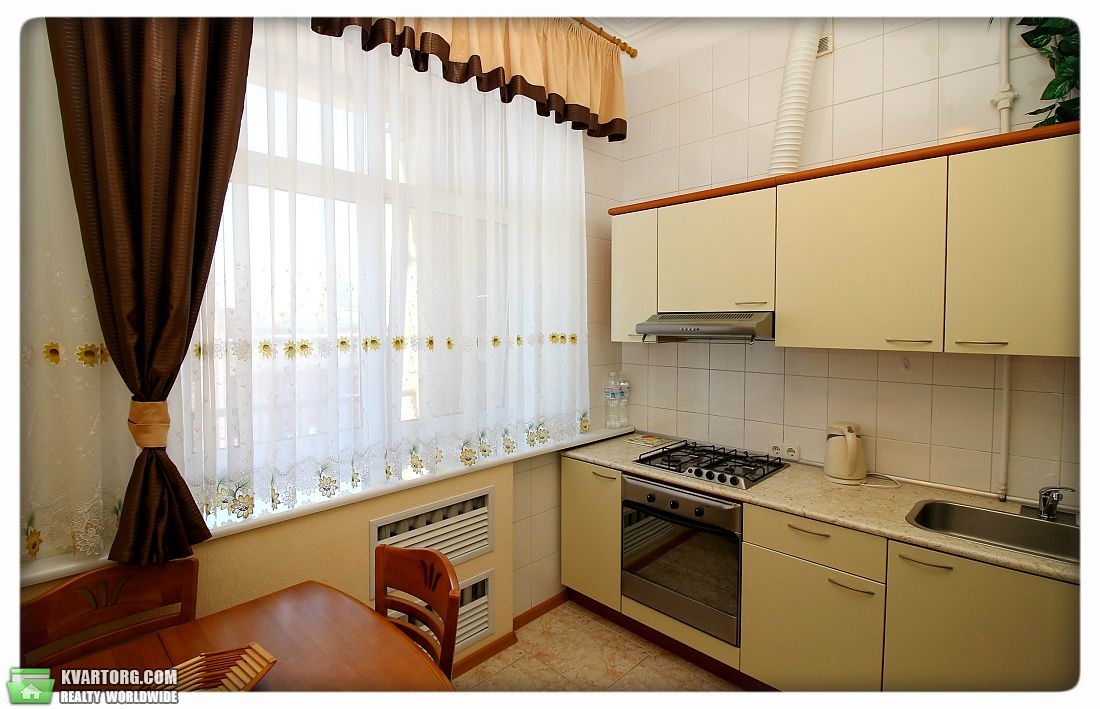 Rent out 2-room apartment. Киев, Крещатик — photo 6
