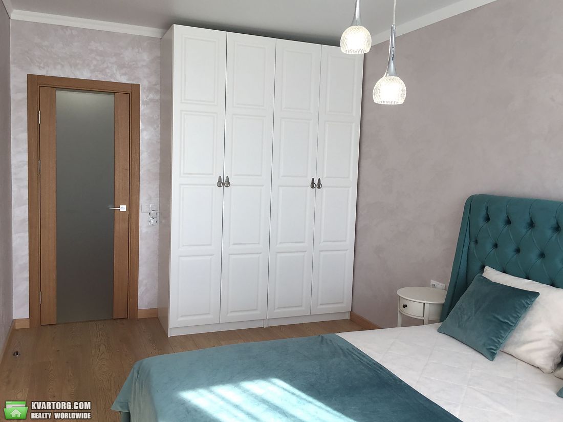 Rent out 3-room apartment. Киев,  Малоземельная — photo 3
