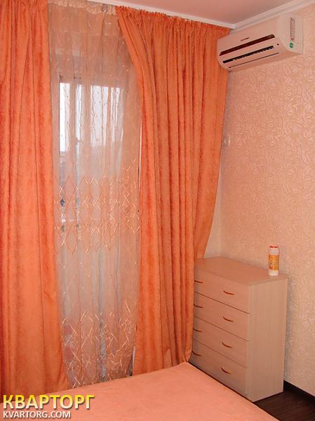 Rent out 2-room apartment. Киев,  Героев Днепра — photo 3
