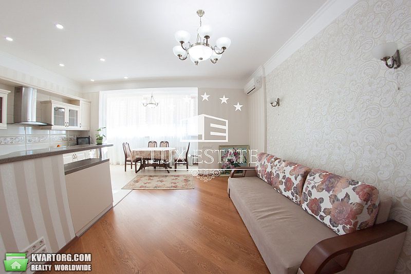 Rent out 3-room apartment. Киев,  Щорса — photo 2