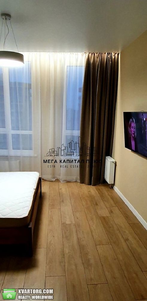 Rent out 1-room apartment. Киев,  Каховская — photo 4