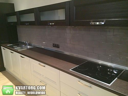 Rent out 3-room apartment. Киев, ул. Дмитриевская — photo 1