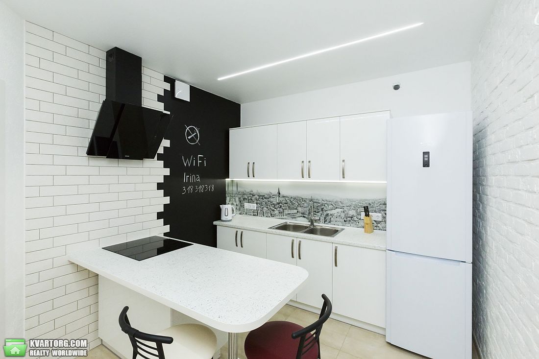 Rent out 2-room apartment. Киев, Никольско-Слободская — photo 6