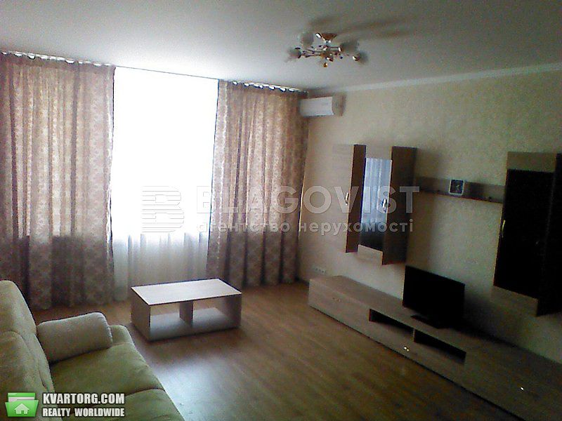 Rent out 3-room apartment. Киев, Николая Бажана — photo 2