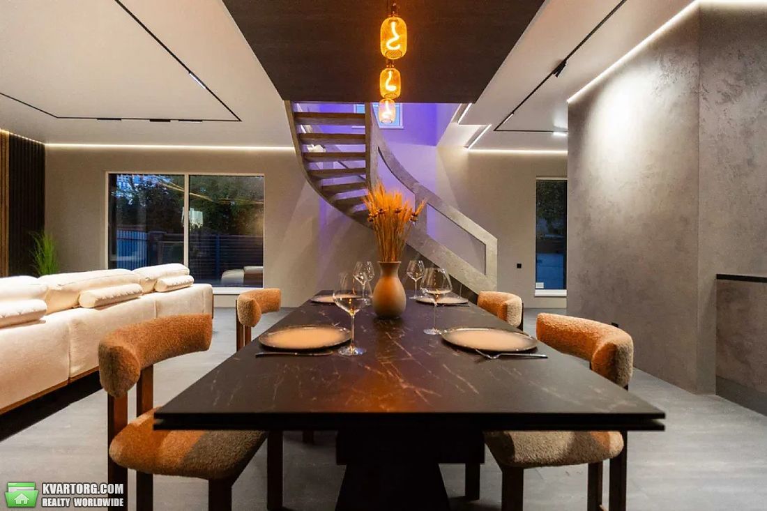 Sell house. Киев,  Малоземельная — photo 3