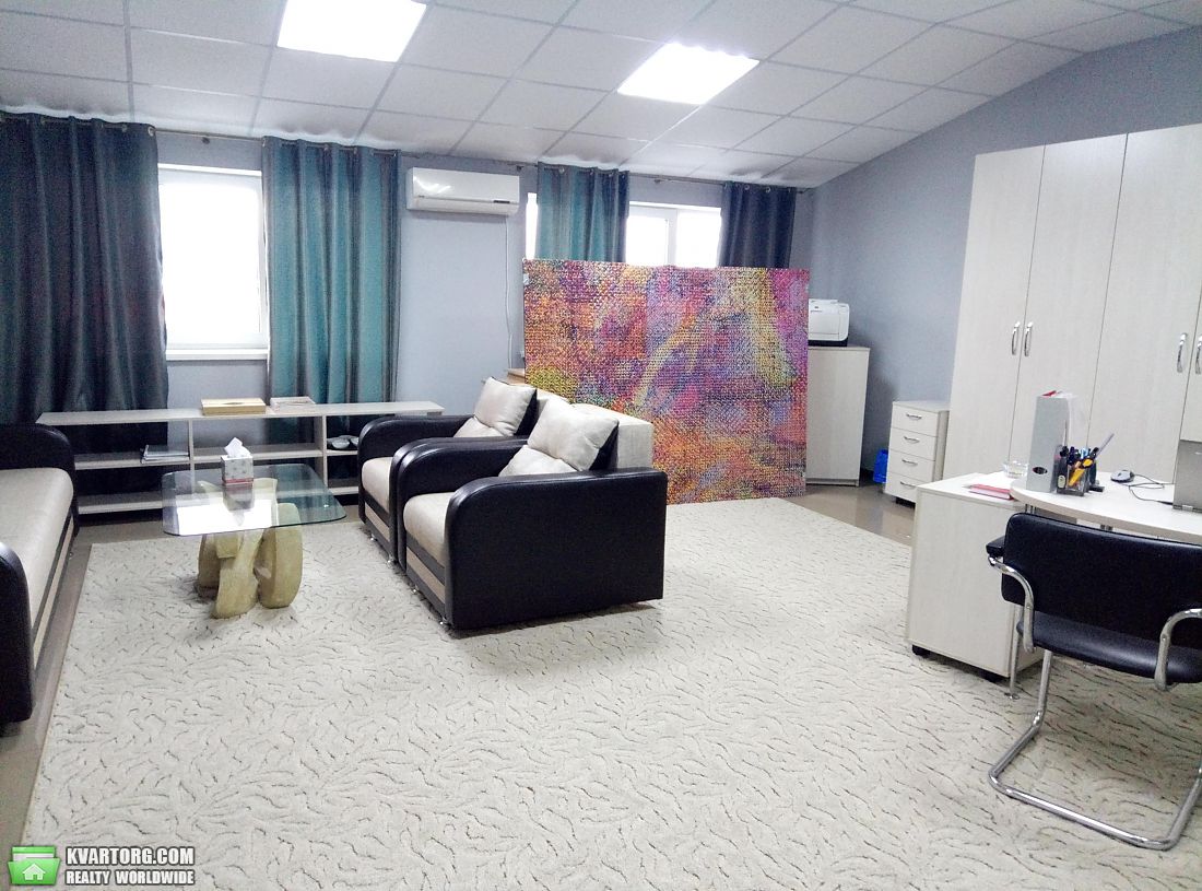 Rent out office. Киев,  Новоконстантиновская — photo 1