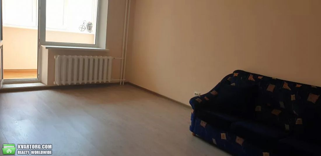 Rent out 3-room apartment. Киев, Лисковская — photo 4
