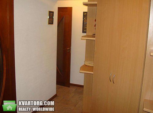 Rent out 2-room apartment. Киев, Панельная — photo 4