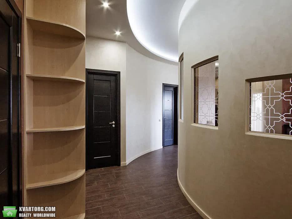 Rent out 2-room apartment. Киев, Евгения Коновальца — photo 5