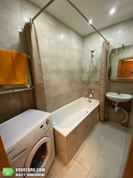 Rent out 2-room apartment. Киев,  Урловская — photo 4