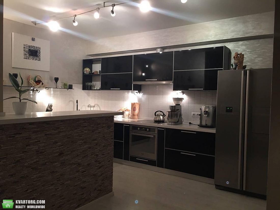 Sell 3-room apartment. Киев,  Княжий Затон — photo 1