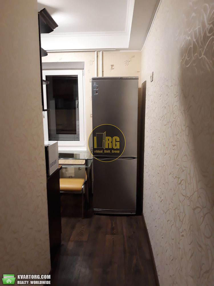 Rent out 1-room apartment. Киев,  Семьи Хохловых — photo 9